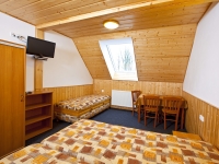 Válendy Lola od českého výrobce-splňují požadavky na hotelové spaní. Těmito postelemi byl vybaven i pension Podkůvka v Kořenově. Celkové vybavení nábytkem od naší firmy. 